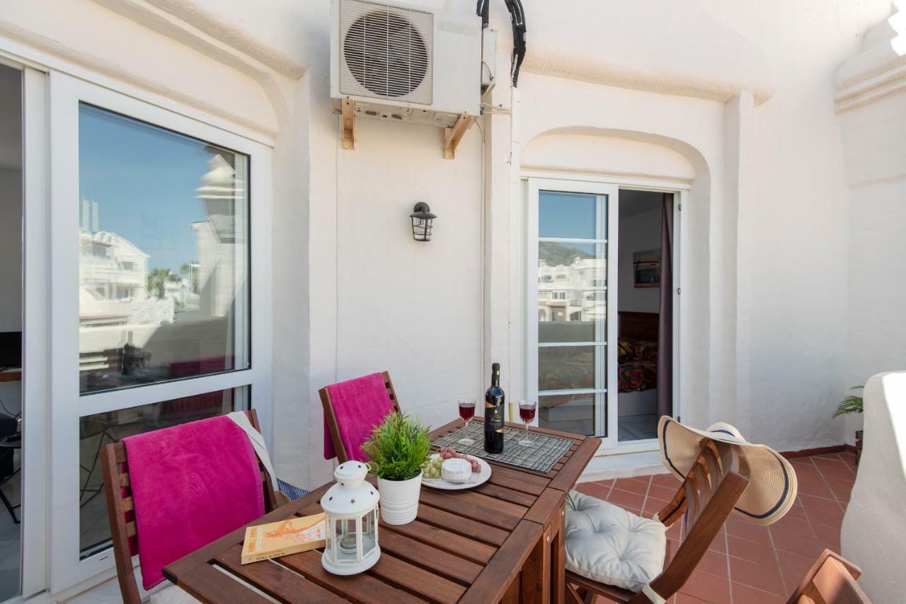 Happy Puerto Marina Apartment Benalmadena Bagian luar foto