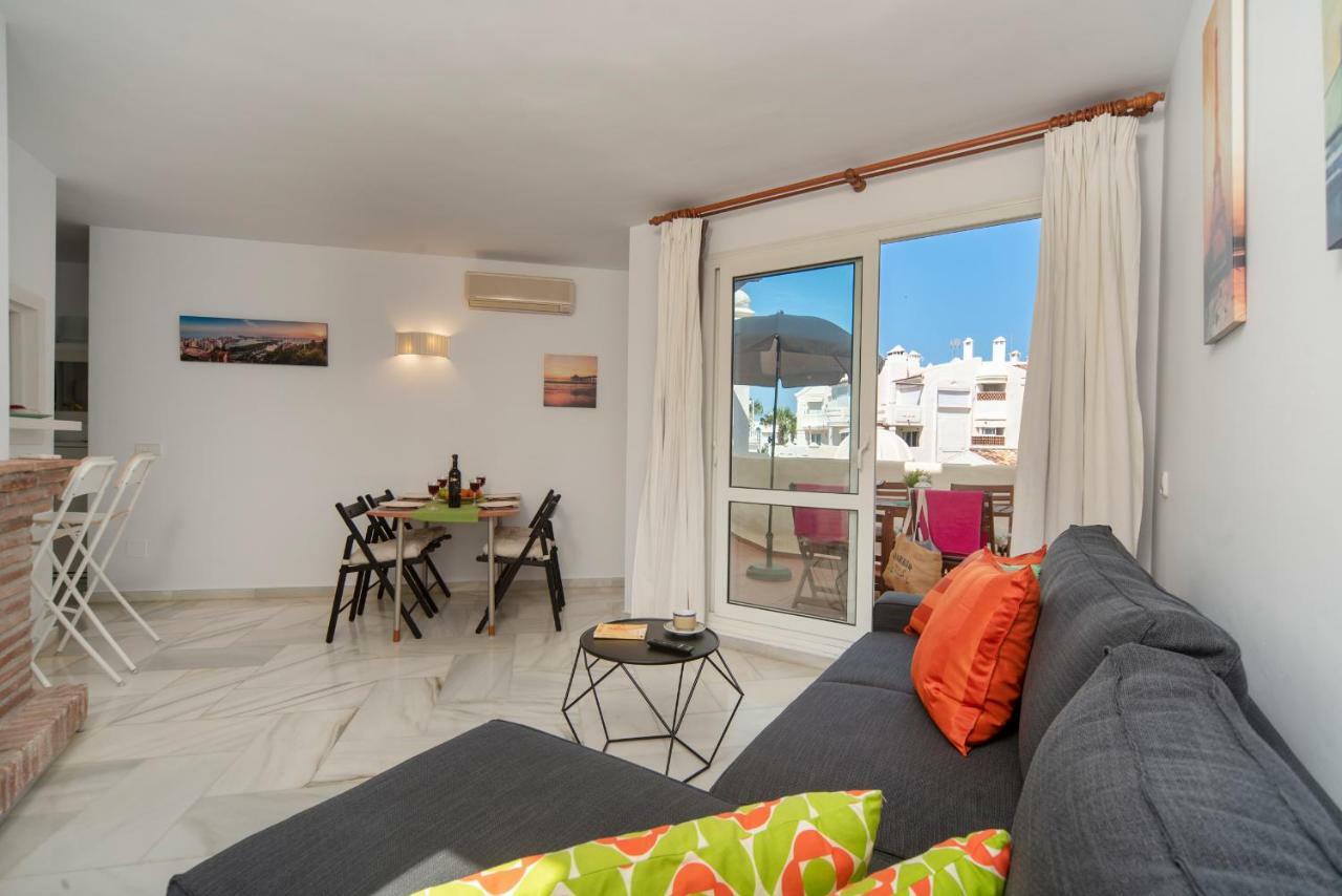 Happy Puerto Marina Apartment Benalmadena Bagian luar foto
