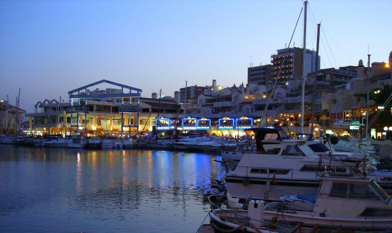 Happy Puerto Marina Apartment Benalmadena Bagian luar foto