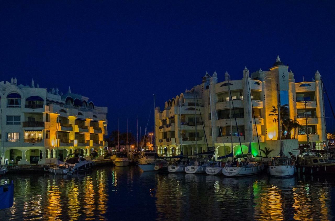 Happy Puerto Marina Apartment Benalmadena Bagian luar foto