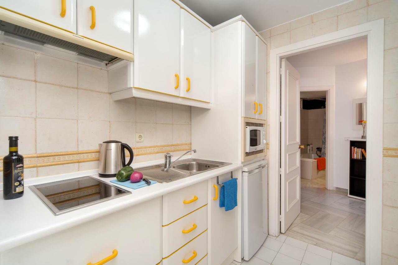 Happy Puerto Marina Apartment Benalmadena Bagian luar foto