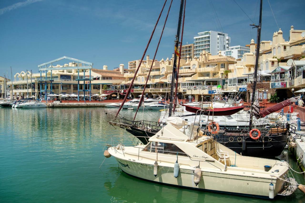 Happy Puerto Marina Apartment Benalmadena Bagian luar foto